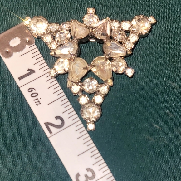 Vintage rhinestone triangle brooch - Picture 6 of 6